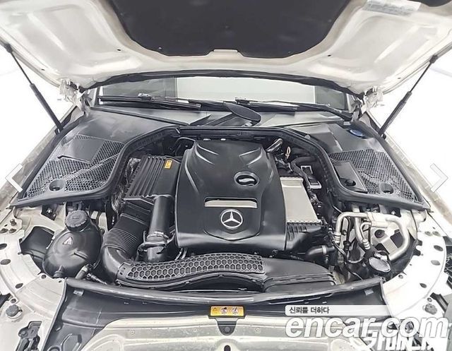 Mercedes-Benz C-Class C200