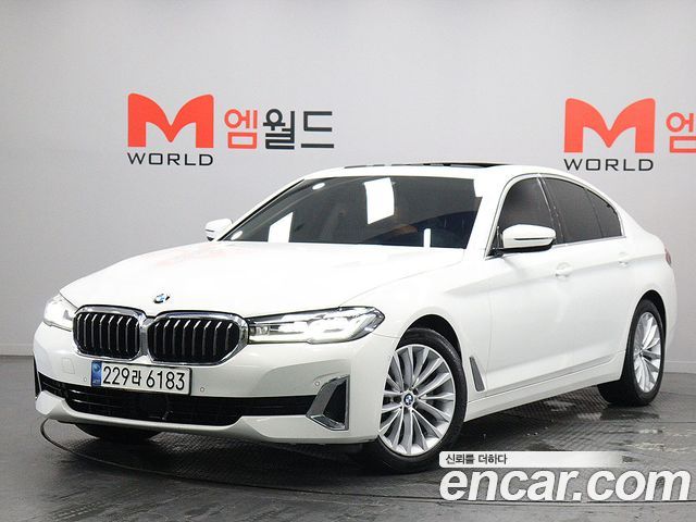 BMW 5-Series 520i Luxury