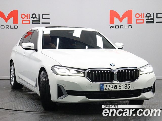 BMW 5-Series 520i Luxury