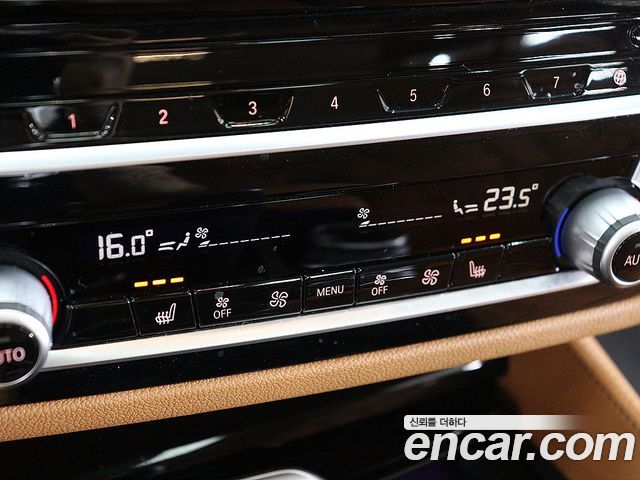 BMW 5-Series 520i Luxury