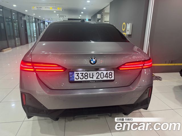BMW 5-Series 520i M Sport