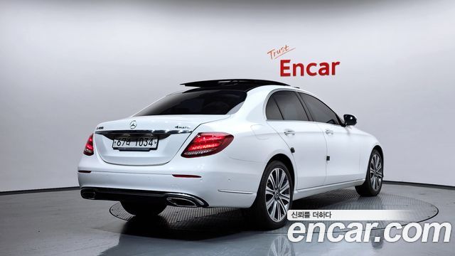 Mercedes-Benz E-Class E400 4MATIC Exclusive