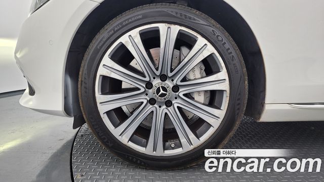 Mercedes-Benz E-Class E400 4MATIC Exclusive