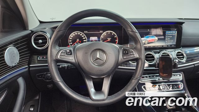 Mercedes-Benz E-Class E400 4MATIC Exclusive