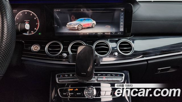 Mercedes-Benz E-Class E400 4MATIC Exclusive