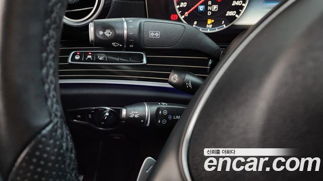 Mercedes-Benz E-Class E400 4MATIC Exclusive