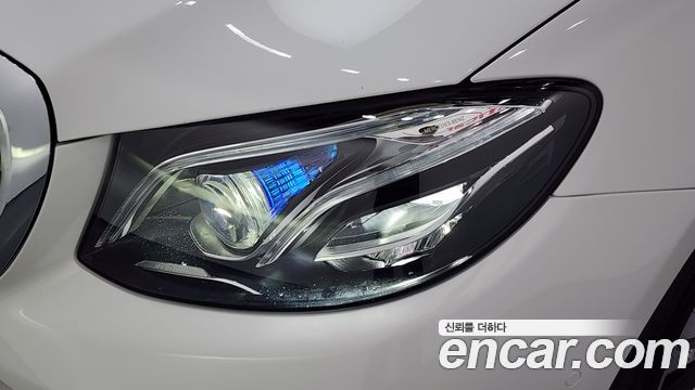 Mercedes-Benz E-Class E400 4MATIC Exclusive