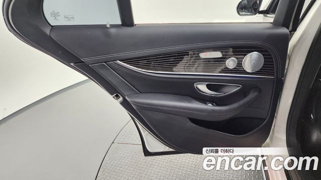 Mercedes-Benz E-Class E400 4MATIC Exclusive