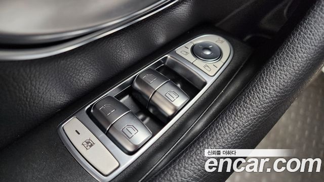 Mercedes-Benz E-Class E400 4MATIC Exclusive