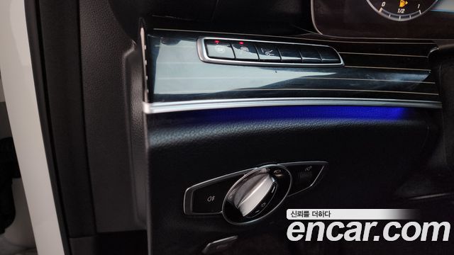 Mercedes-Benz E-Class E400 4MATIC Exclusive