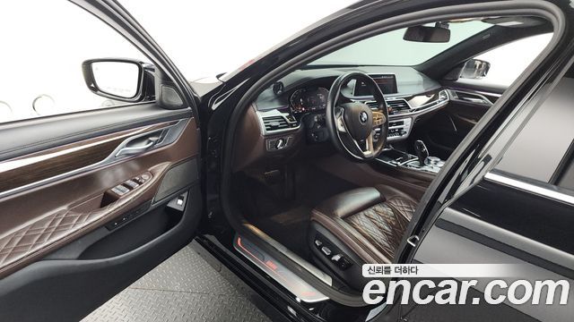 BMW 7-Series 730d xDrive Design Pure Excellence