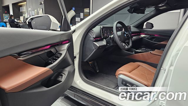 BMW 5-Series 530i xDrive M Sport