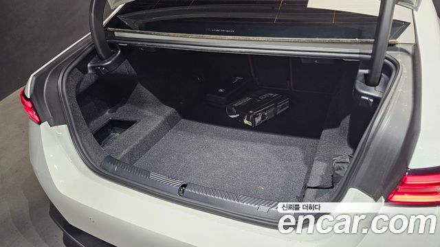 BMW 5-Series 530i xDrive M Sport