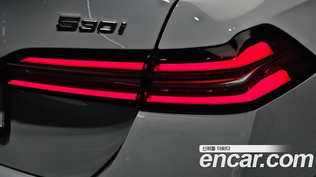 BMW 5-Series 530i xDrive M Sport