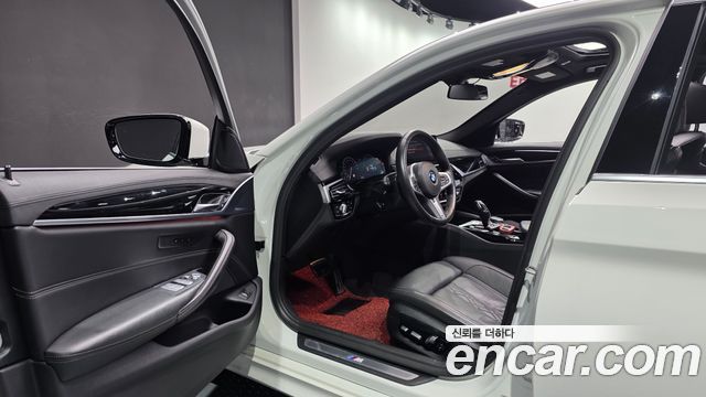 BMW 5-Series 530i xDrive M Sport Package Plus