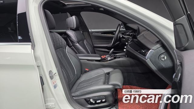 BMW 5-Series 530i xDrive M Sport Package Plus