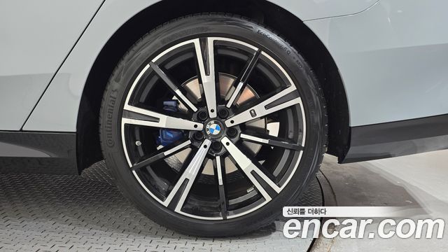 BMW 5-Series 530i xDrive M Sport