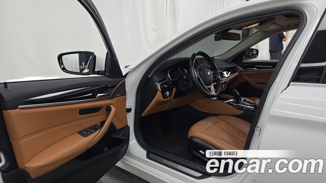 BMW 5-Series 520d Luxury Special Edition