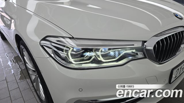 BMW 5-Series 520d Luxury Special Edition