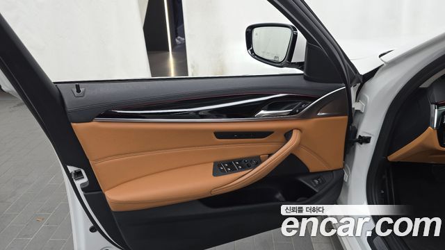 BMW 5-Series 520d Luxury Special Edition