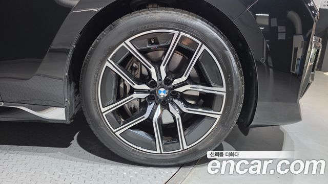 BMW 7-Series 740i xDrive M Sport