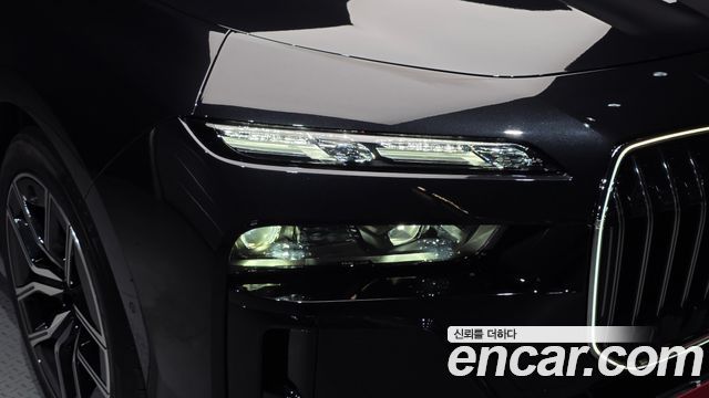 BMW 7-Series 740i xDrive M Sport