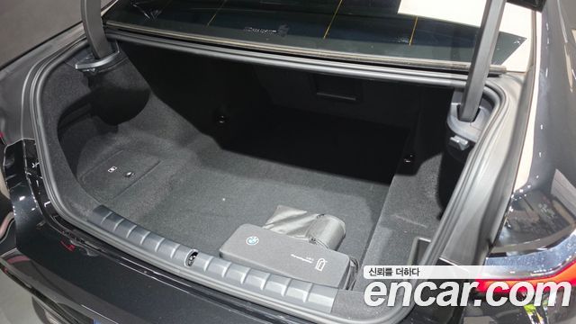BMW 7-Series 740i xDrive M Sport
