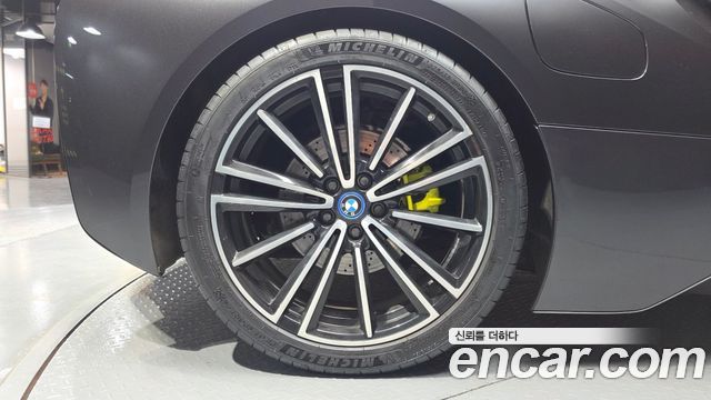BMW i8 Roadster