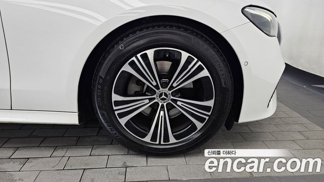 Mercedes-Benz E-Class E200 Avantgarde