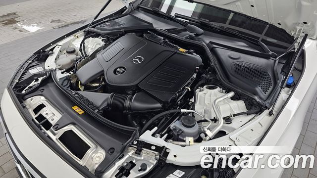 Mercedes-Benz E-Class E200 Avantgarde