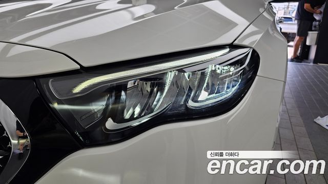 Mercedes-Benz E-Class E200 Avantgarde