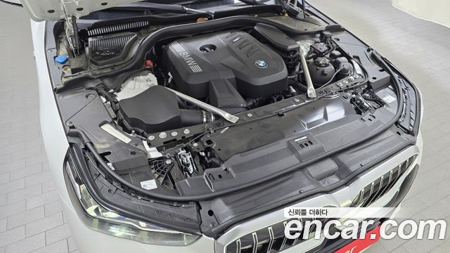 BMW 5-Series 530i xDrive M Sport