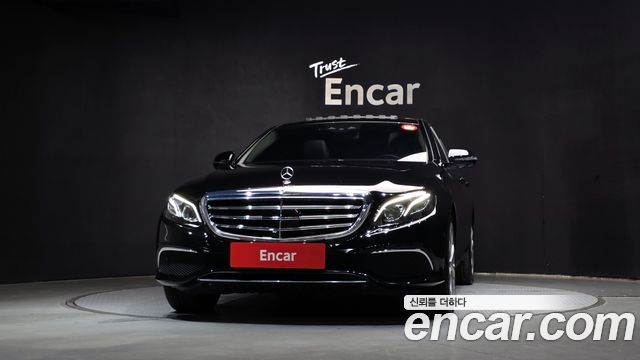 Mercedes-Benz E-Class E300 4MATIC Exclusive