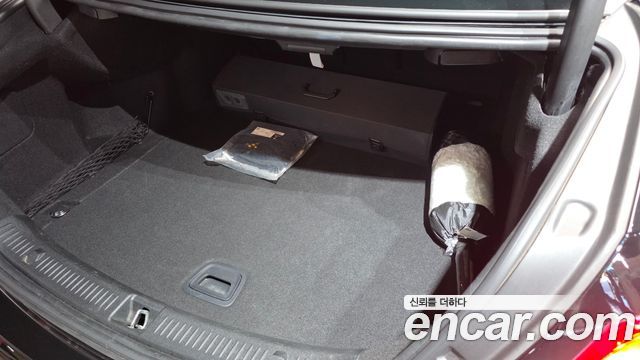 Mercedes-Benz E-Class E300 4MATIC Exclusive