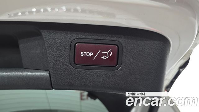 Mercedes-Benz GLA-Class GLA220 Premium