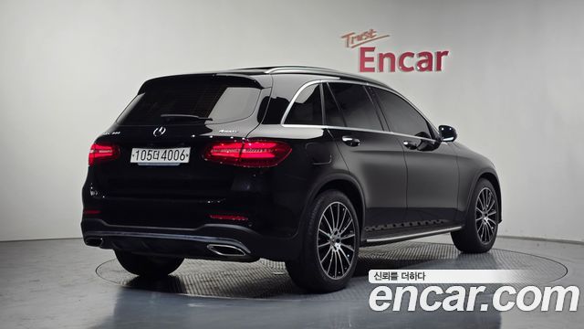 Mercedes-Benz GLC-Class GLC300 4MATIC AMG Line