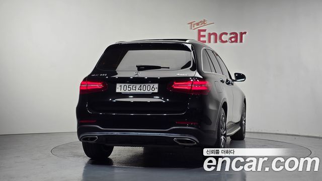 Mercedes-Benz GLC-Class GLC300 4MATIC AMG Line