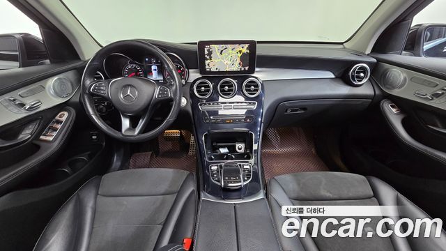 Mercedes-Benz GLC-Class GLC300 4MATIC AMG Line