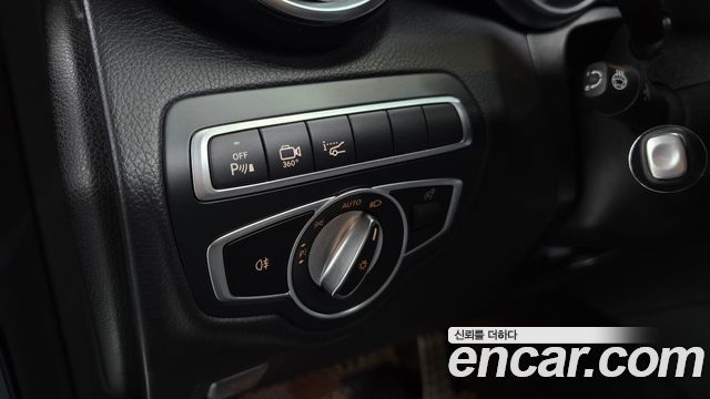 Mercedes-Benz GLC-Class GLC300 4MATIC AMG Line