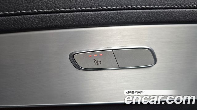 Mercedes-Benz GLC-Class GLC300 4MATIC AMG Line