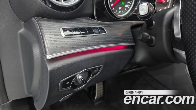 Mercedes-Benz E-Class E220d Cabriolet