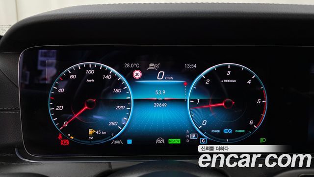 Mercedes-Benz E-Class E220d 4MATIC AMG Line