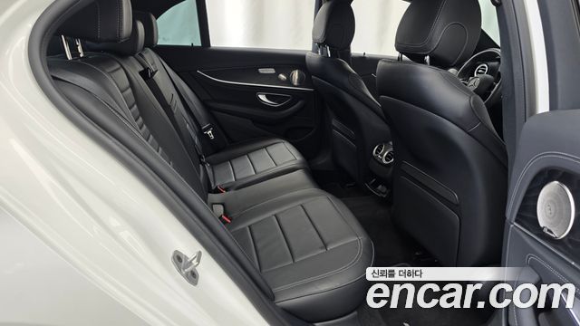 Mercedes-Benz E-Class E220d 4MATIC AMG Line