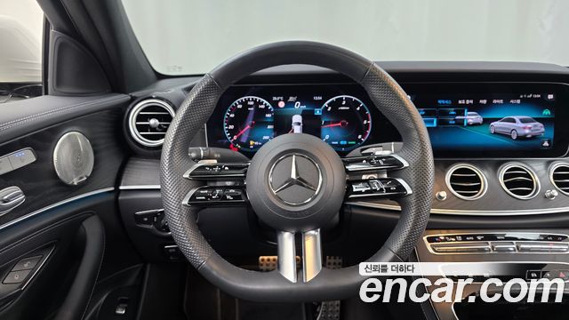 Mercedes-Benz E-Class E220d 4MATIC AMG Line