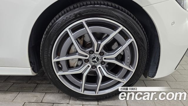 Mercedes-Benz E-Class E220d 4MATIC AMG Line