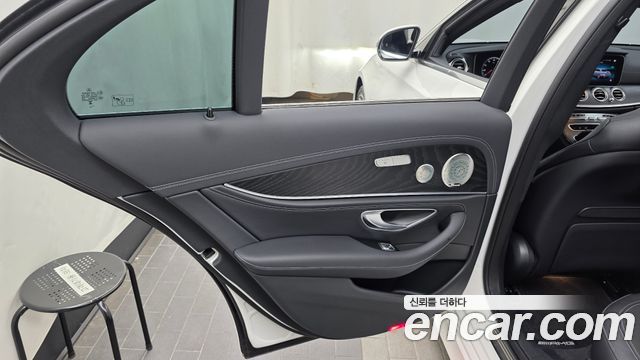 Mercedes-Benz E-Class E220d 4MATIC AMG Line