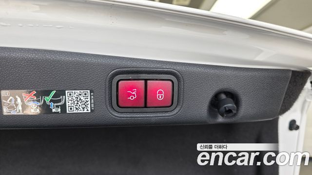 Mercedes-Benz E-Class E220d 4MATIC AMG Line