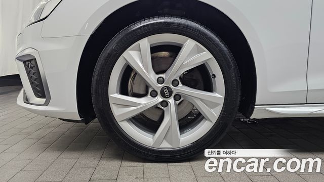 Audi A4 40 TFSI Premium