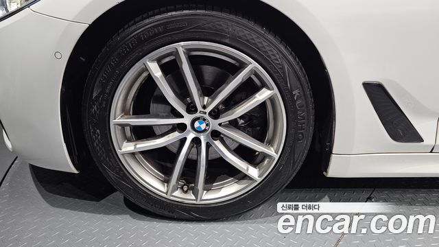 BMW 5-Series 520d M Sport Package Plus