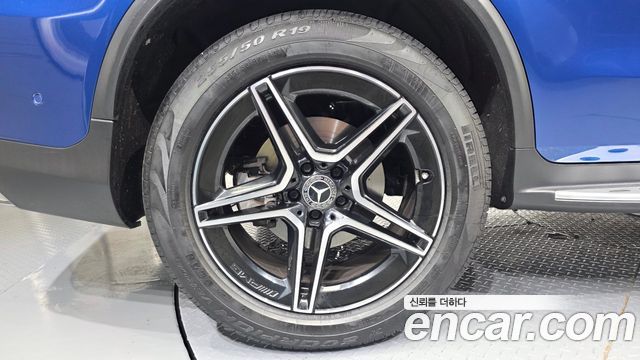 Mercedes-Benz GLC-Class GCL300 4MATIC Coupe